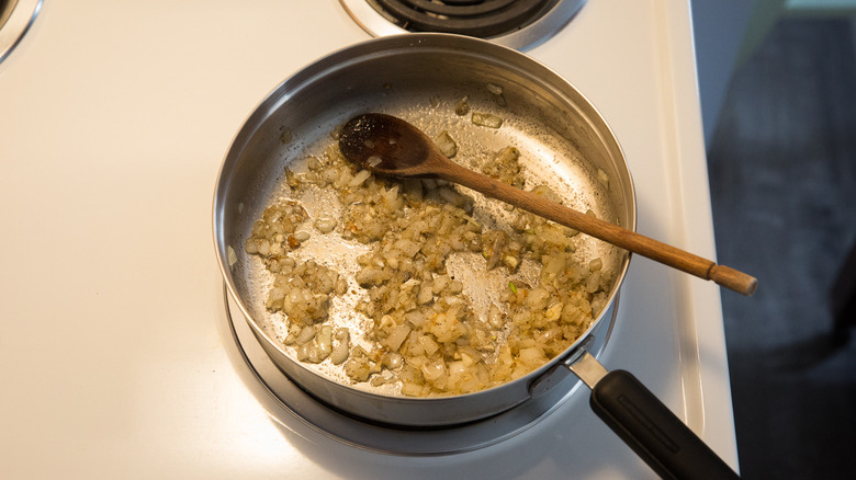 Onion saute avec des épices