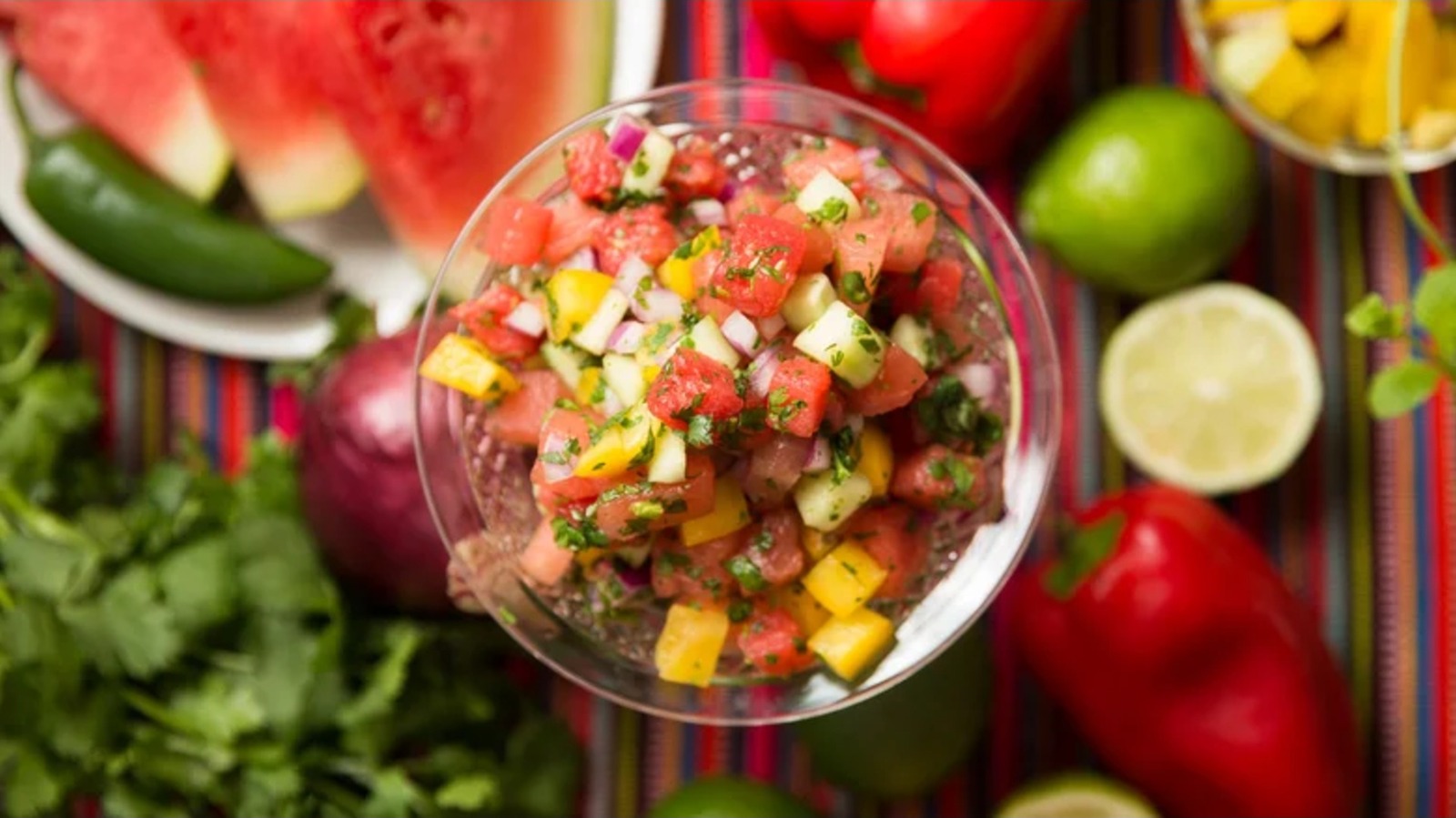 15 recettes de salsa que vous voudrez utiliser sur tout - Le V, café et ...