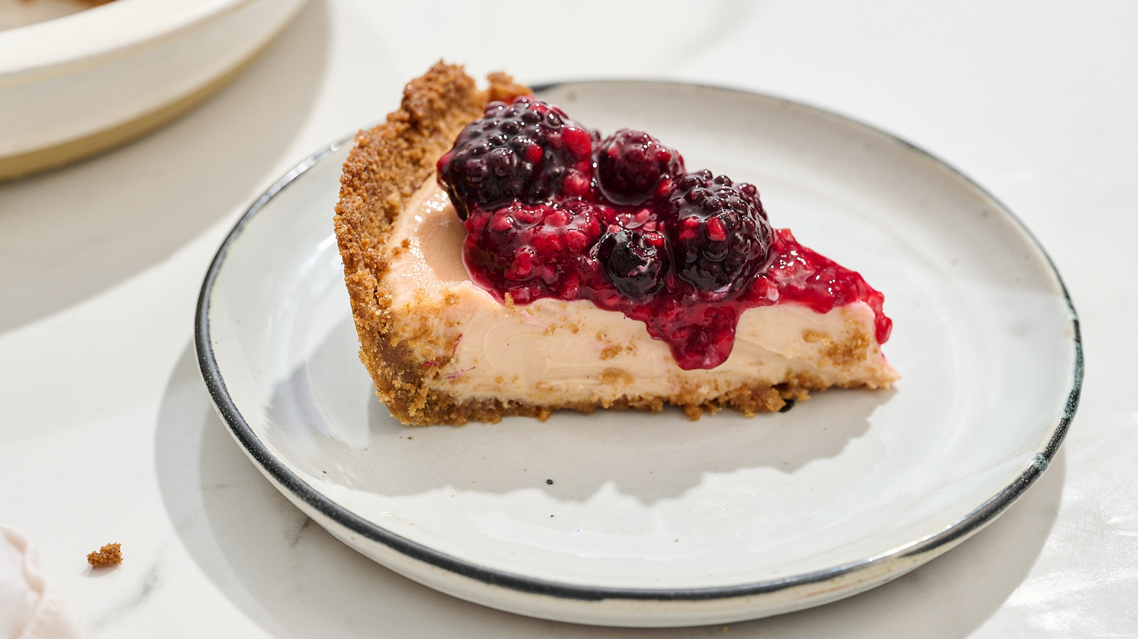 Recette de tarte au citron vert et aux baies sucrées et acidulées