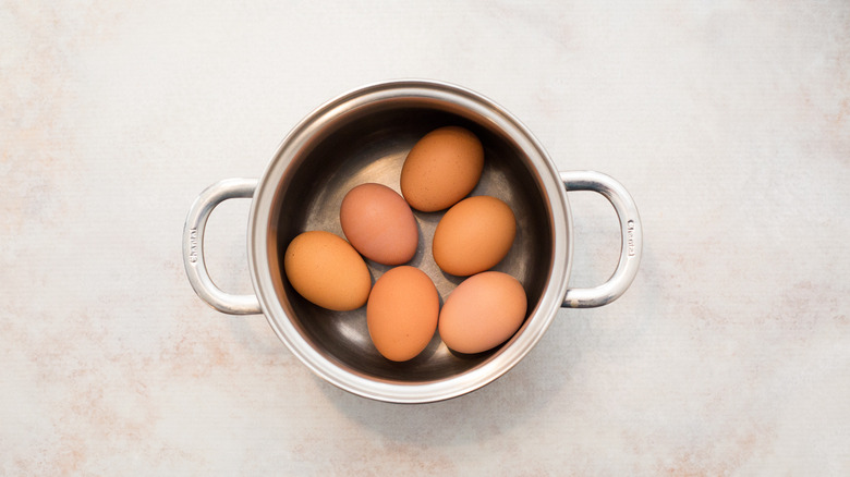 faire revenir les œufs dans une petite casserole